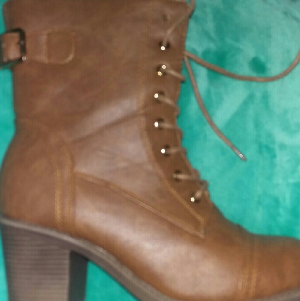 Tan heeled boots